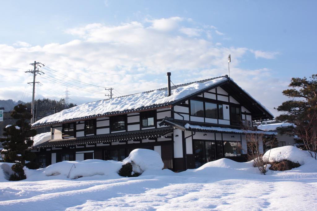 Soy Bed and Breakfast Takayama  Exteriör bild